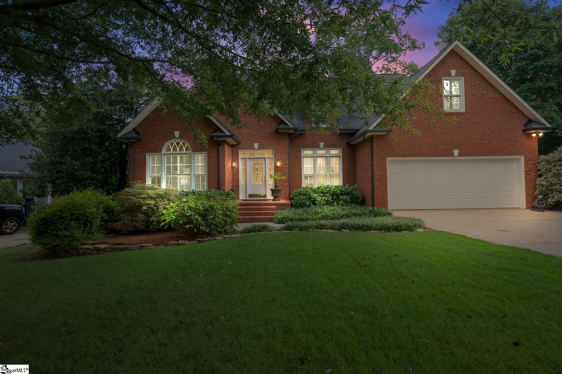 9 Lauriston Place Greer, SC 29650 - Photo 2 of 36 Gallery Image 2