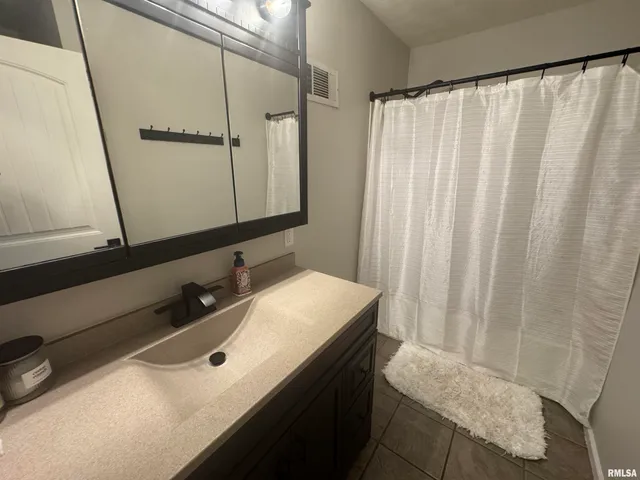 $275,000 | 115 North Harrison Street, Centralia, IL 62801