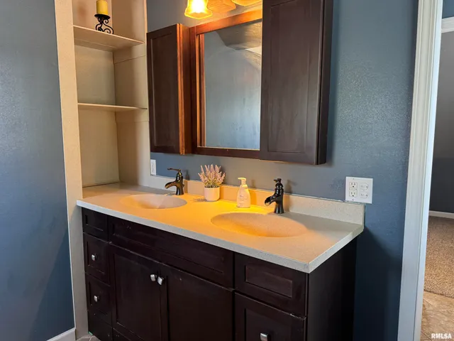 $275,000 | 115 North Harrison Street, Centralia, IL 62801