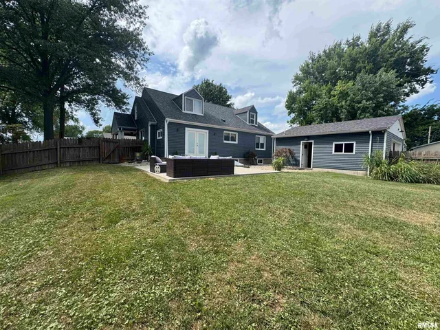 $275,000 | 115 North Harrison Street, Centralia, IL 62801