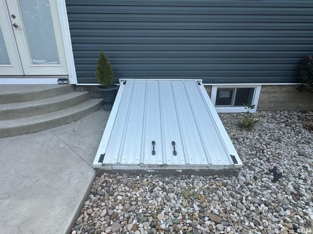 $275,000 | 115 North Harrison Street, Centralia, IL 62801