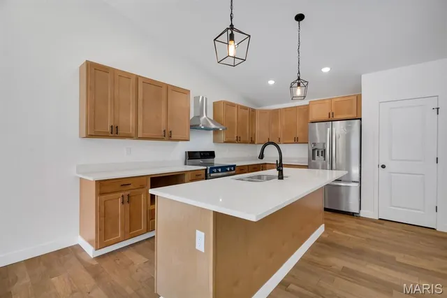 $387,500 | 206 Wrigley Field Drive, Bethalto, IL 62010