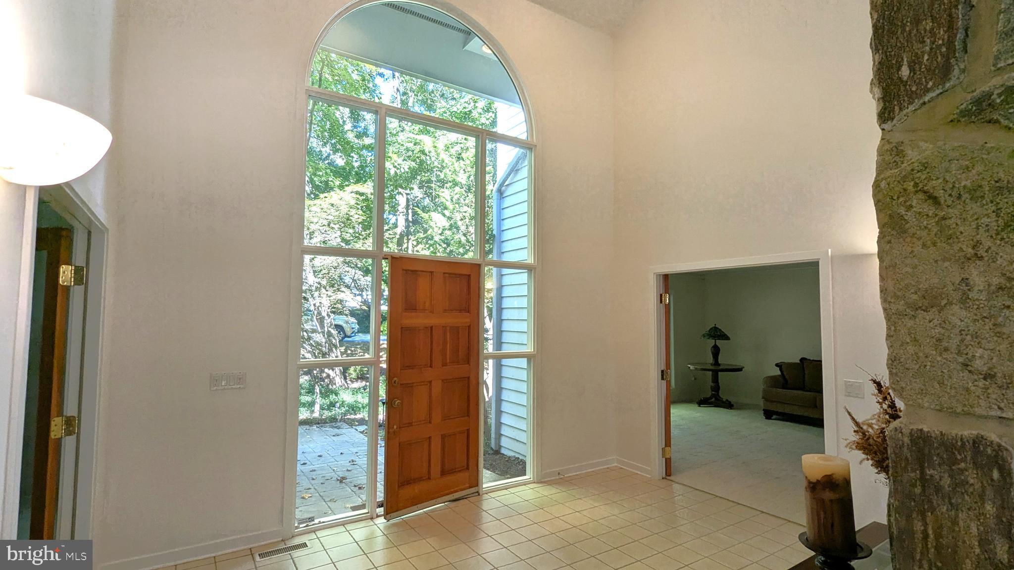 11577 Lake Newport Road Reston, VA 20194 - Photo 11 of 88