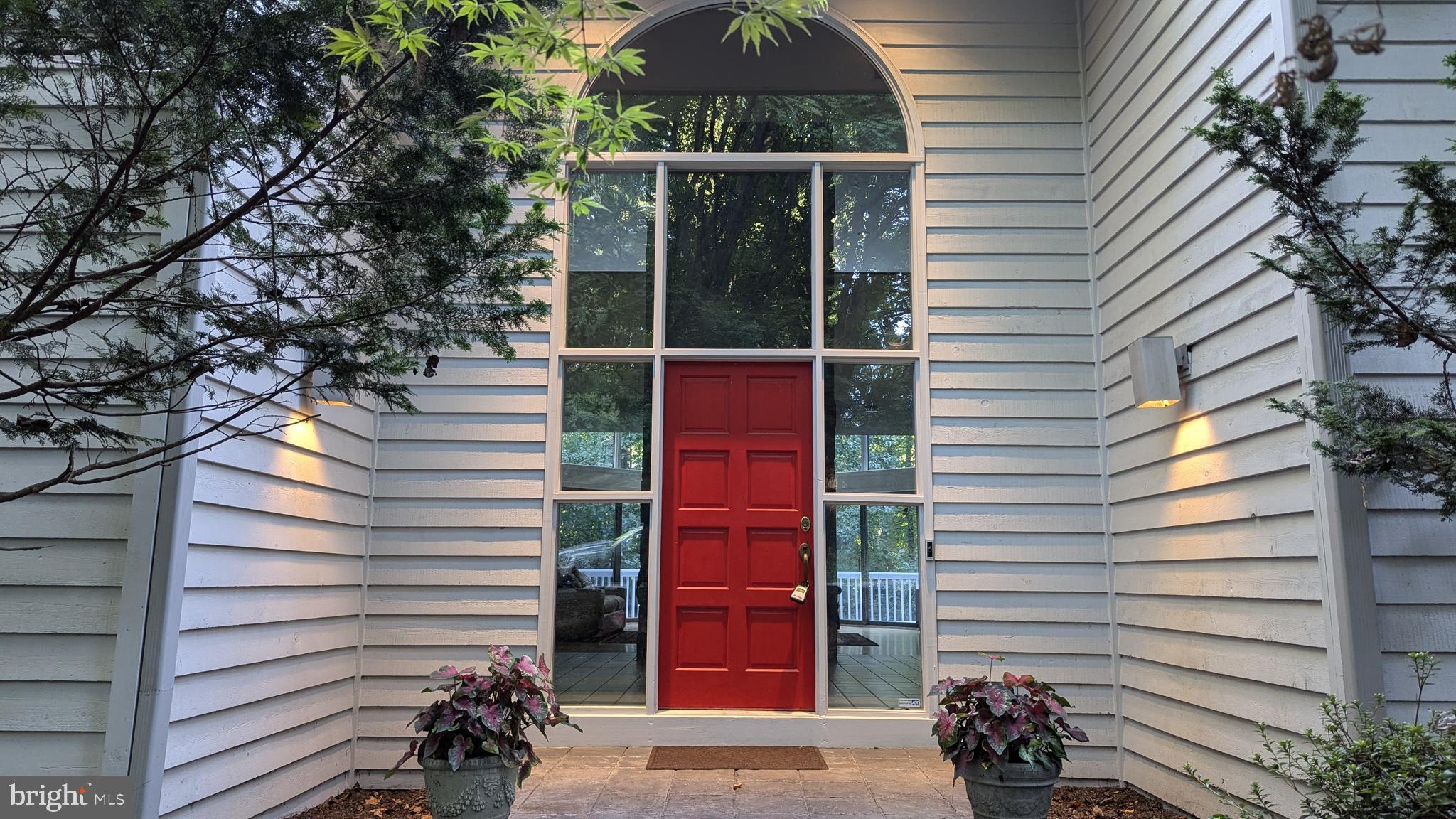 11577 Lake Newport Road Reston, VA 20194 - Photo 10 of 88