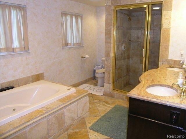 1052 Devonshire Road Grosse Pointe, MI 48230 - Photo 11 of 16 Master Bath