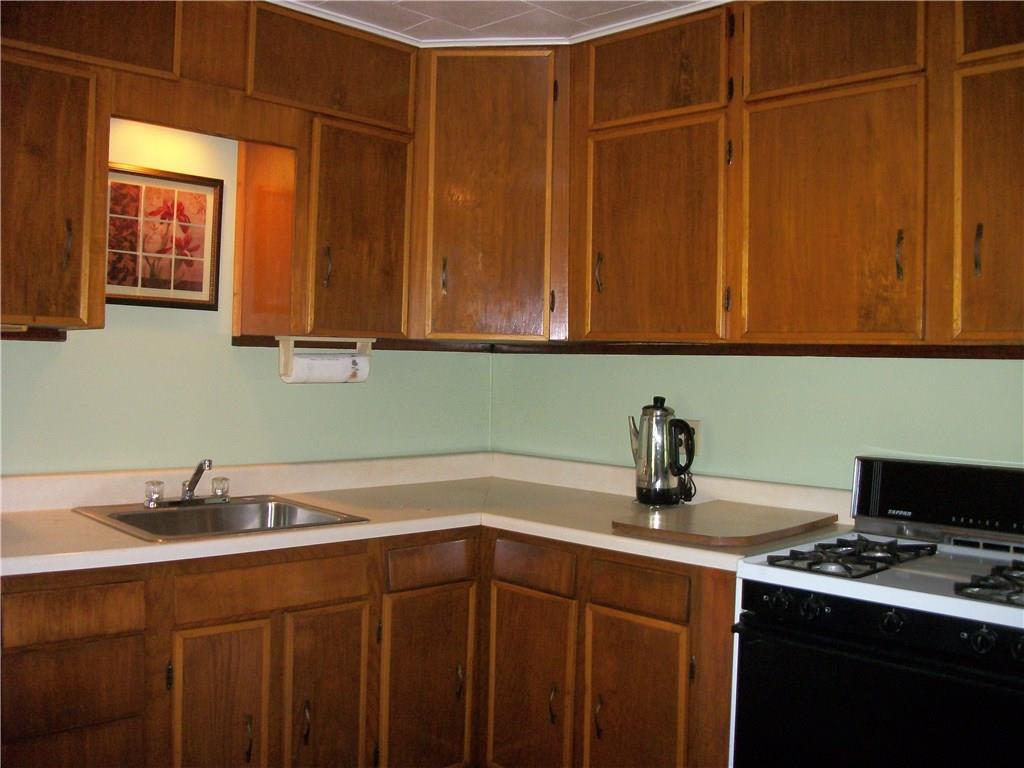 209 Palmer Road Plum, PA 15239 - Photo 8 of 10