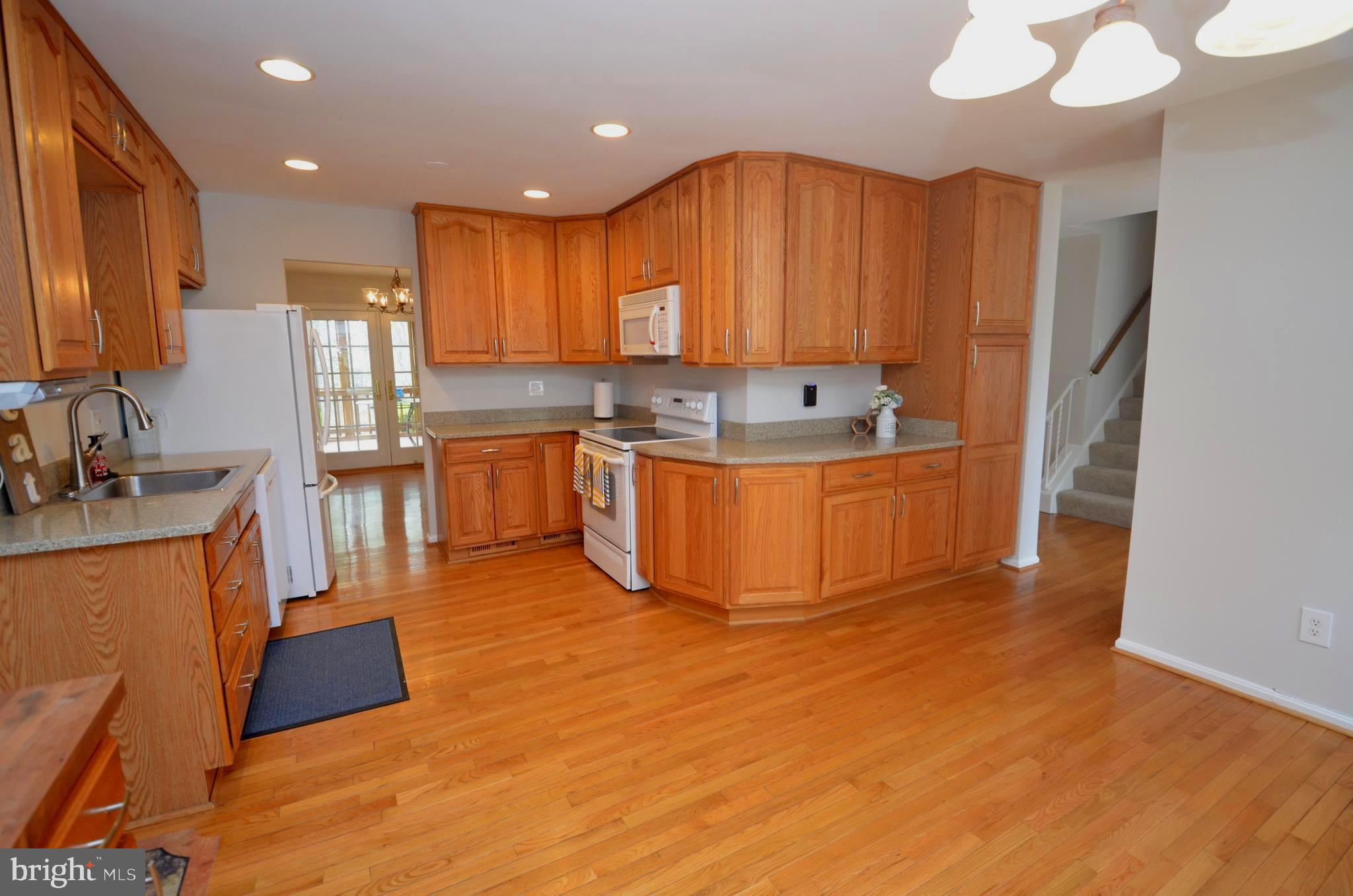 6302 Glenbard Road Burke, VA 22015 - Photo 5 of 26 Gallery Image 5