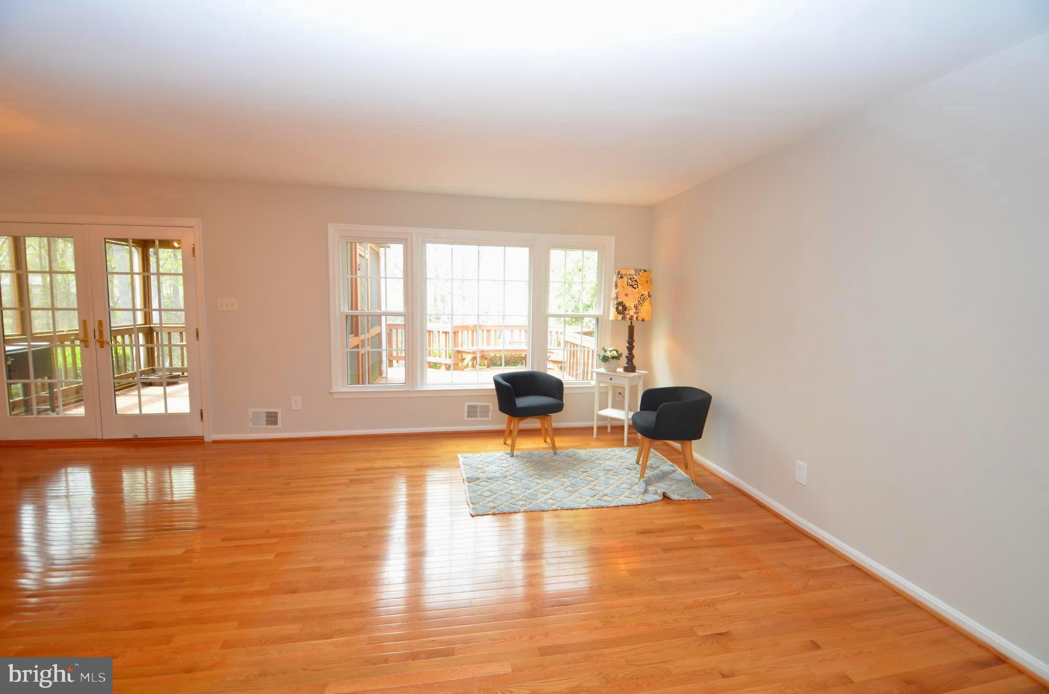 6302 Glenbard Road Burke, VA 22015 - Photo 7 of 26 Gallery Image 7