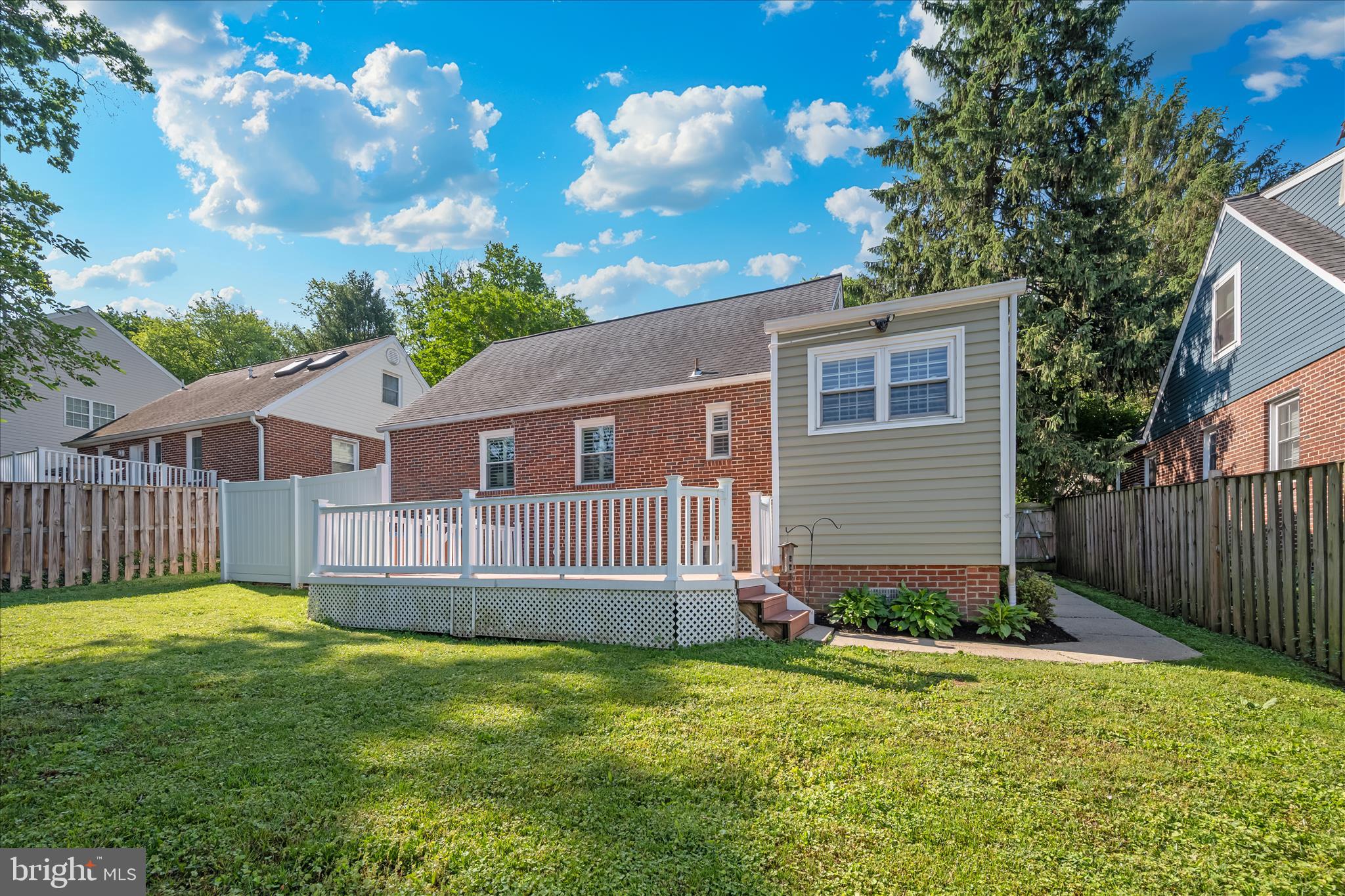 2021 Lansdowne Way Silver Spring, MD 20910 - Photo 54 of 64 Exterior Back