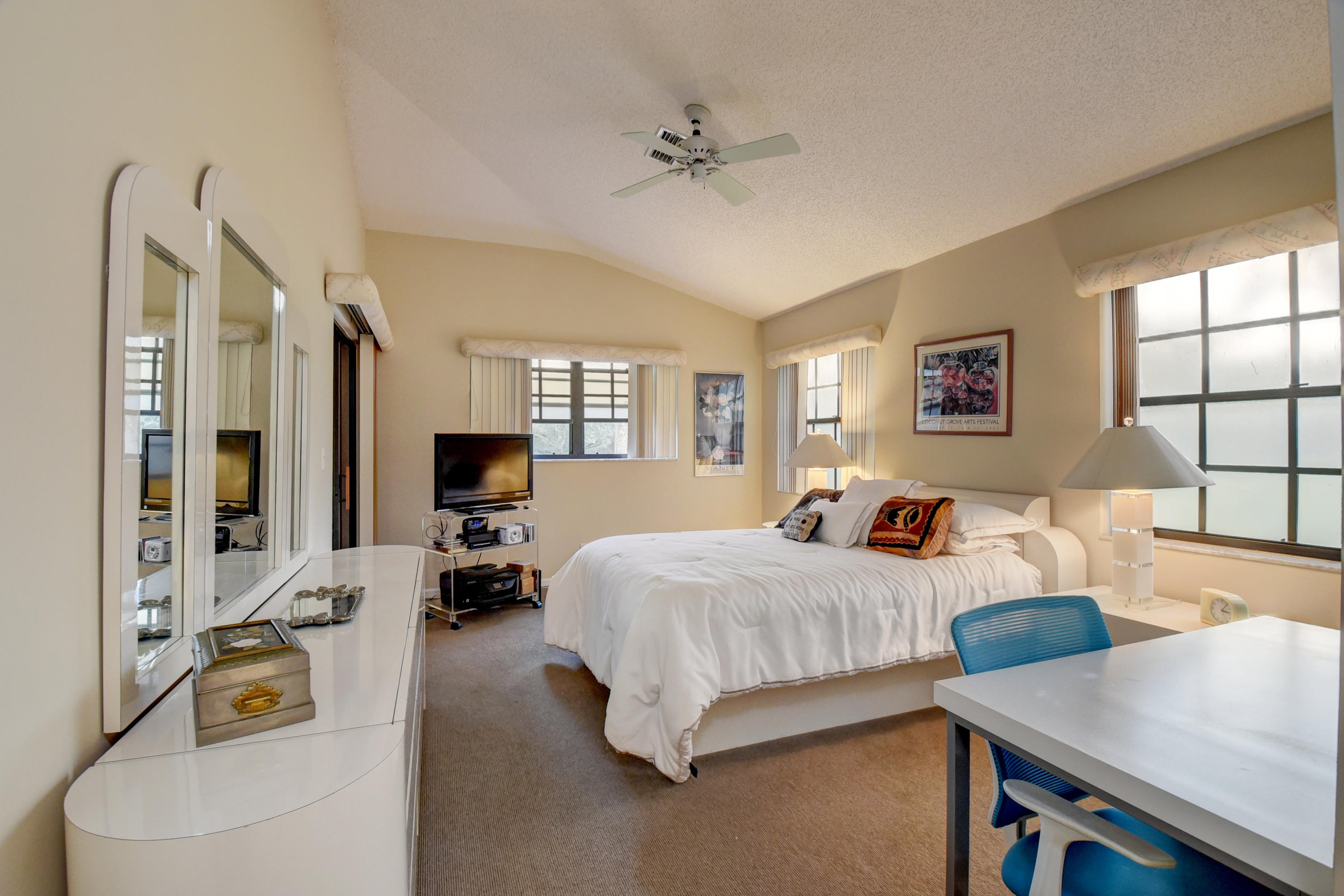 17380 Boca Club Boulevard, Unit 307 Boca Raton, FL 33487 - Photo 14 of 28 MASTER SUITE