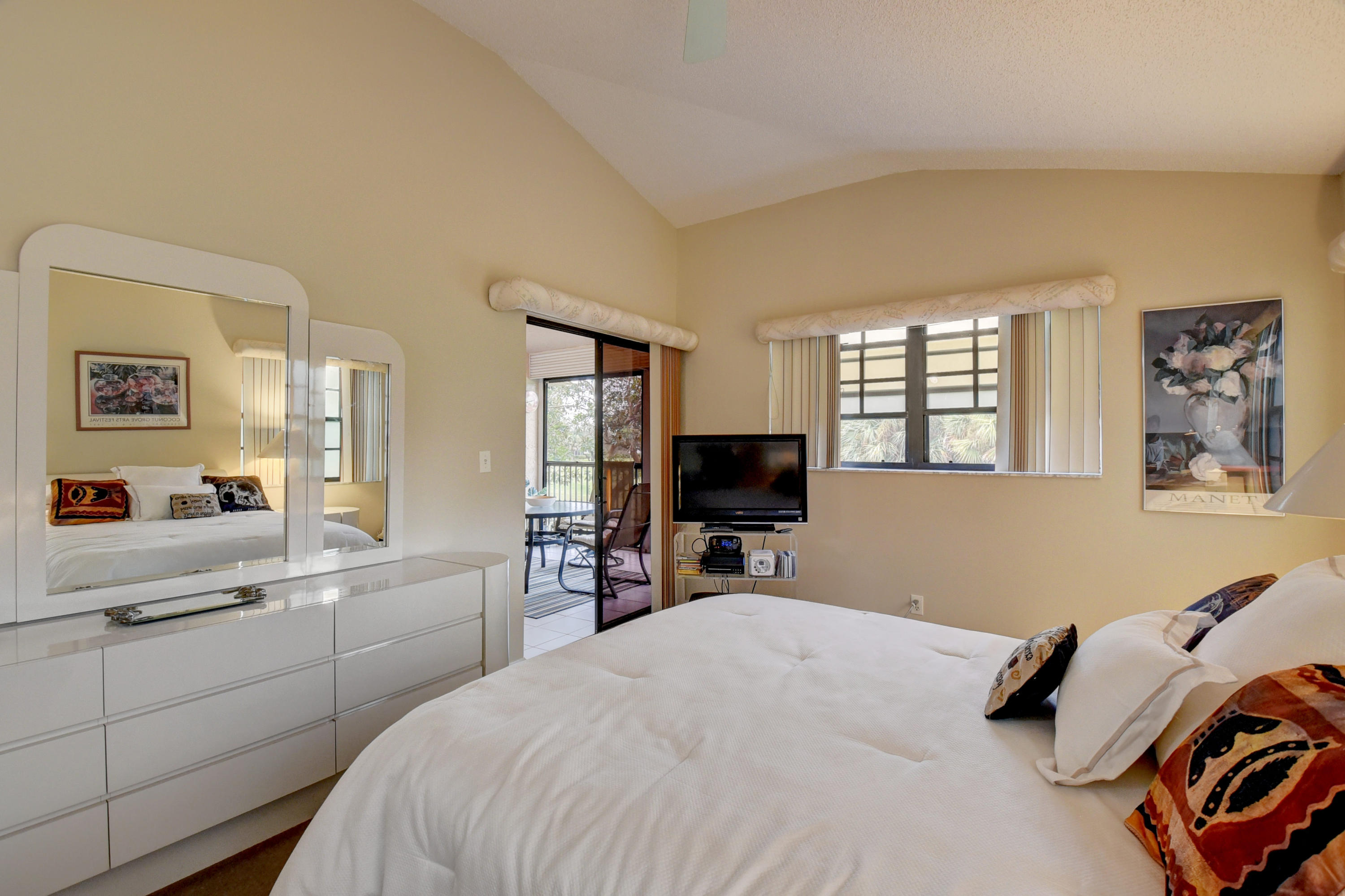 17380 Boca Club Boulevard, Unit 307 Boca Raton, FL 33487 - Photo 15 of 28 MASTER SUITE