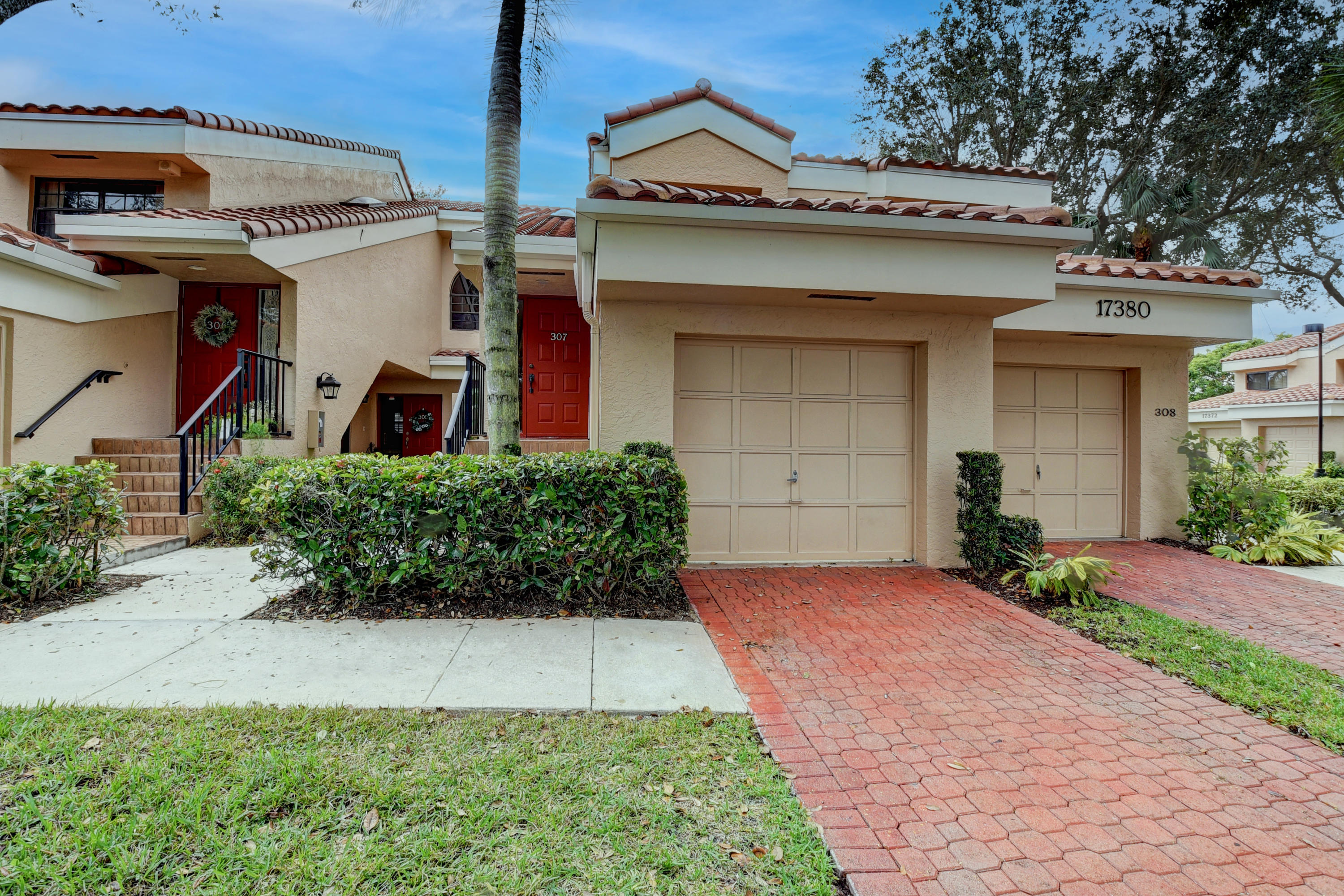 17380 Boca Club Boulevard, Unit 307 Boca Raton, FL 33487 - Photo 4 of 28 FAIRWAYS