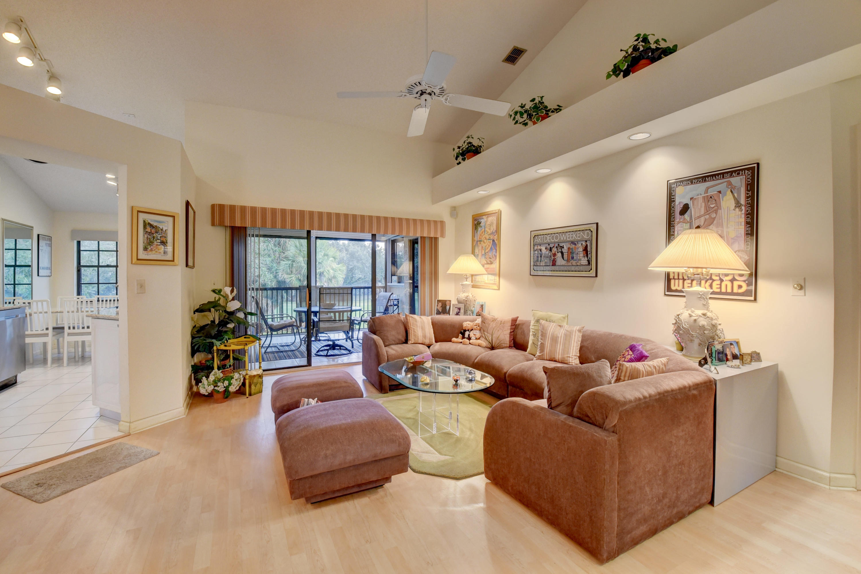 17380 Boca Club Boulevard, Unit 307 Boca Raton, FL 33487 - Photo 10 of 28 LIVING ROOM