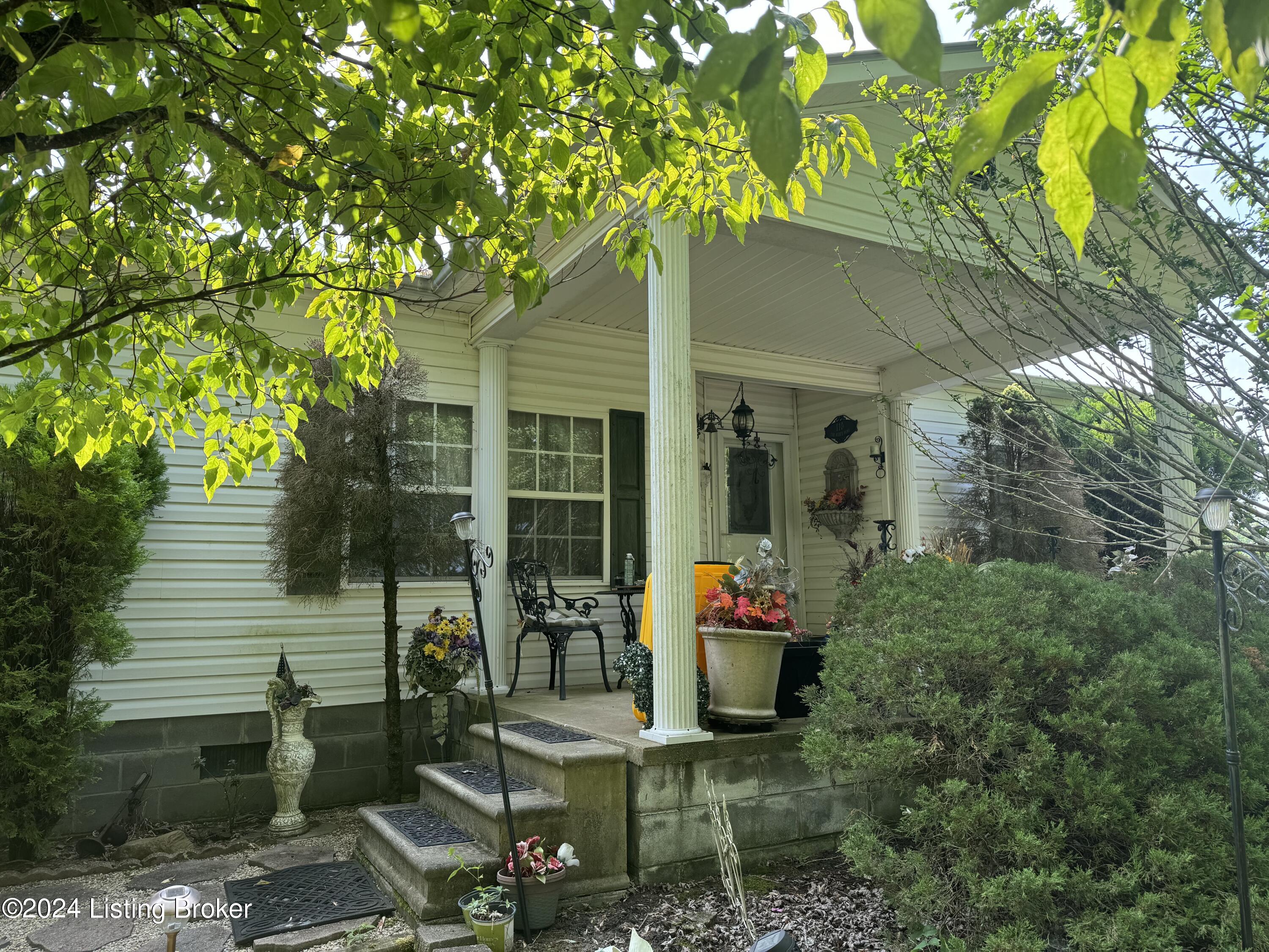 110 Weaver Ridge Road Morehead, KY 40351 - Photo 6 of 38 IMG_3323