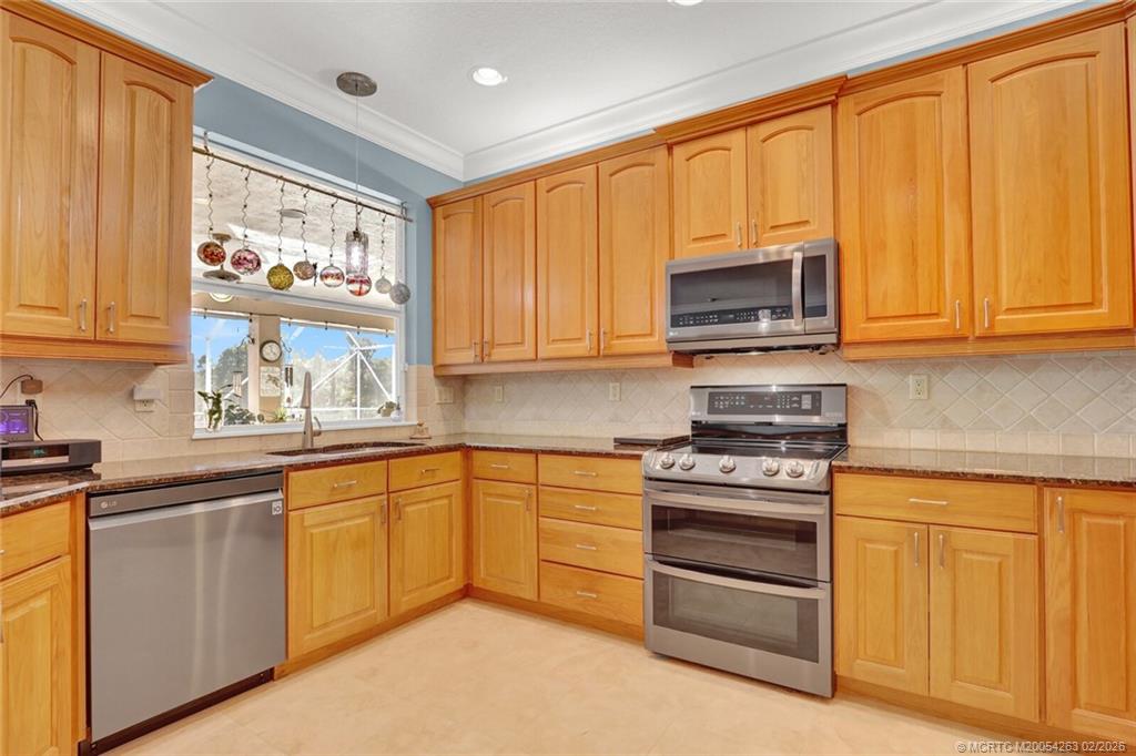 757 Southeast Ashley Oaks Way Stuart, FL 34997 - Photo 17 of 59