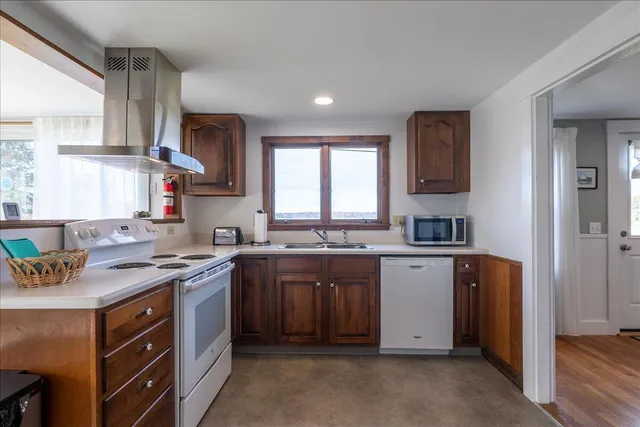 $479,000 | 524 Back Cove, Waldoboro, ME 04572