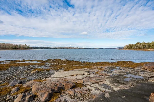 $479,000 | 524 Back Cove, Waldoboro, ME 04572