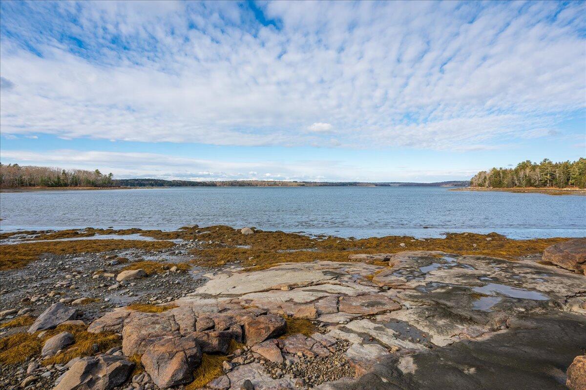 524 Back Cove Waldoboro, ME 04572 - Photo 39 of 61 59-524 Back Cove-127