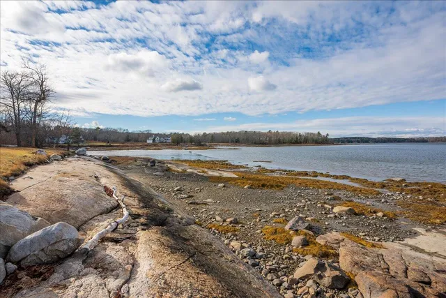 $479,000 | 524 Back Cove, Waldoboro, ME 04572