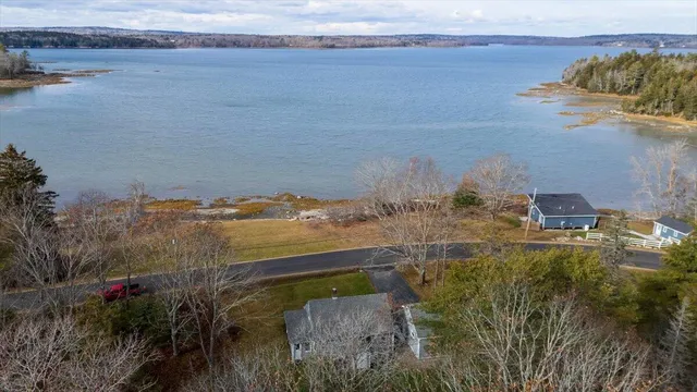 $479,000 | 524 Back Cove, Waldoboro, ME 04572