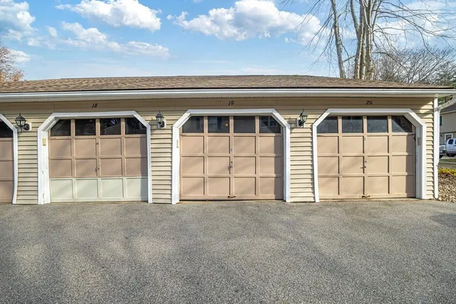 $375,000 | 56 Durham Road, Unit 19, Dover, NH 03820