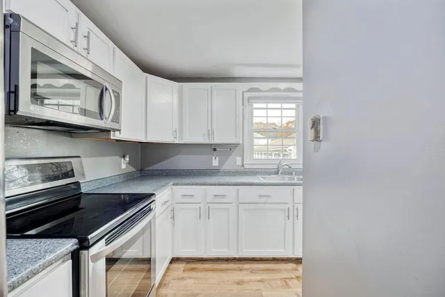 $375,000 | 56 Durham Road, Unit 19, Dover, NH 03820