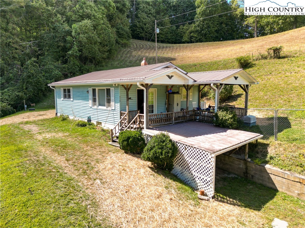314 Andy Hicks Road Banner Elk, NC 28604 - Photo 1 of 30 Gallery Image 1