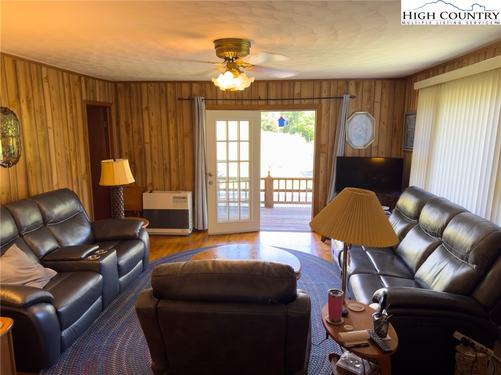 314 Andy Hicks Road Banner Elk, NC 28604 - Photo 12 of 30 Gallery Image 12