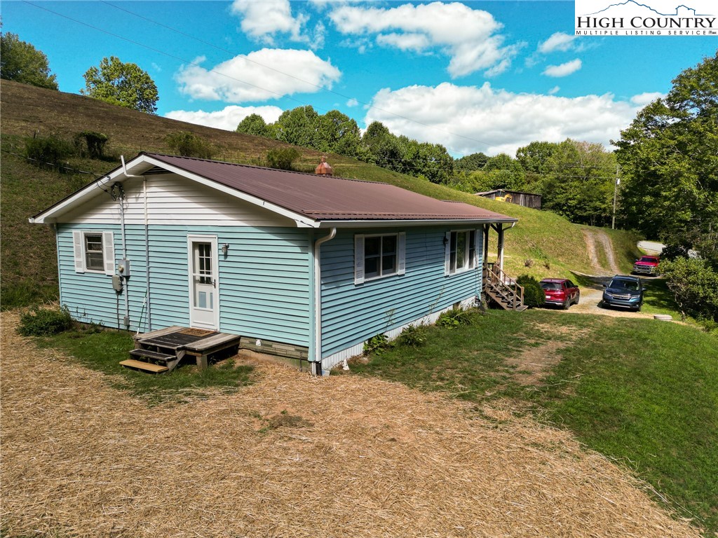 314 Andy Hicks Road Banner Elk, NC 28604 - Photo 4 of 30 Gallery Image 4