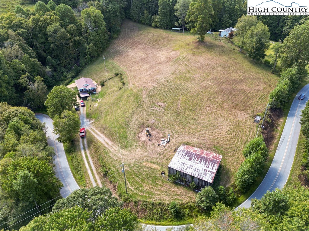 314 Andy Hicks Road Banner Elk, NC 28604 - Photo 5 of 30 Gallery Image 5