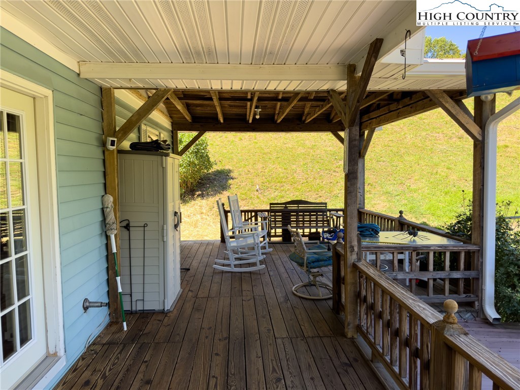 314 Andy Hicks Road Banner Elk, NC 28604 - Photo 10 of 30 Gallery Image 10