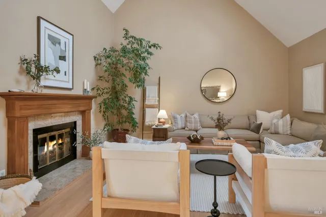 $925,000 | 327 Buttercup Court, Sonoma, CA 95476