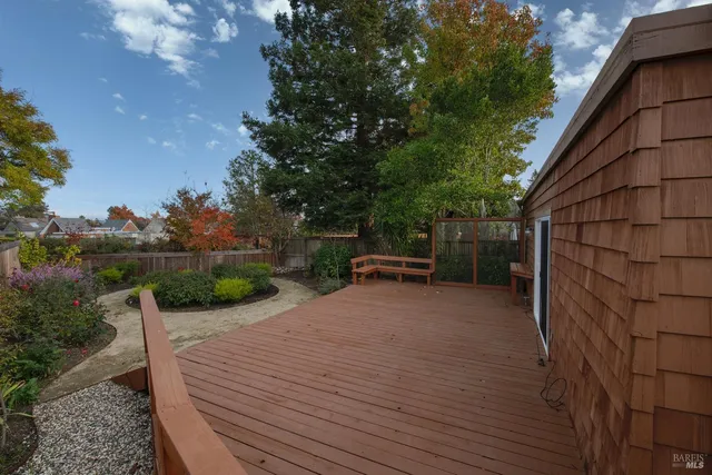 $925,000 | 327 Buttercup Court, Sonoma, CA 95476