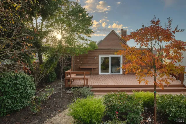 $925,000 | 327 Buttercup Court, Sonoma, CA 95476