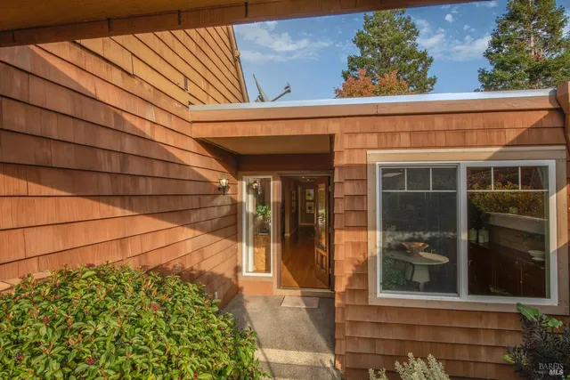 $925,000 | 327 Buttercup Court, Sonoma, CA 95476