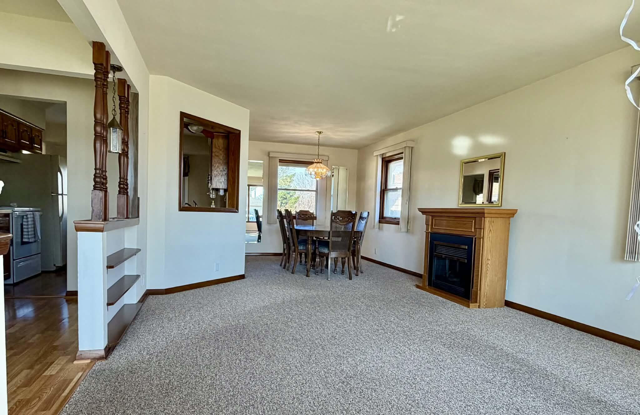 3904 Wilshire Drive Racine, WI 53402 - Photo 12 of 38 3dc9518e-c1c3-4a81-a426-4e600382be0c