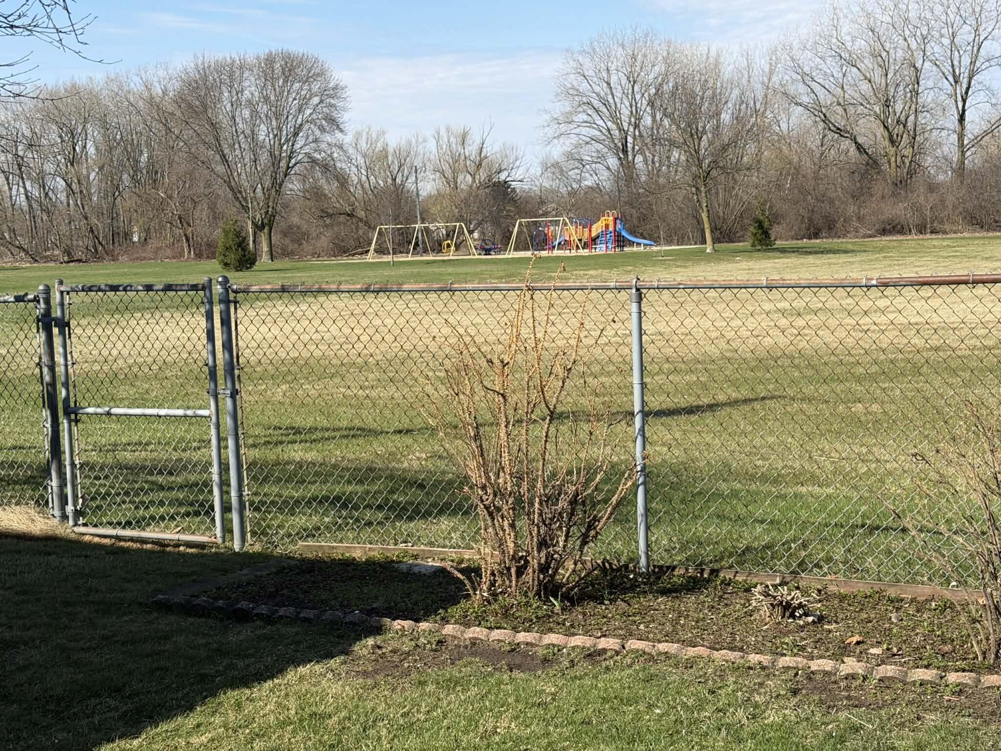 3904 Wilshire Drive Racine, WI 53402 - Photo 16 of 38 6b2bad7b-6bc0-4551-93f5-642039a9e554