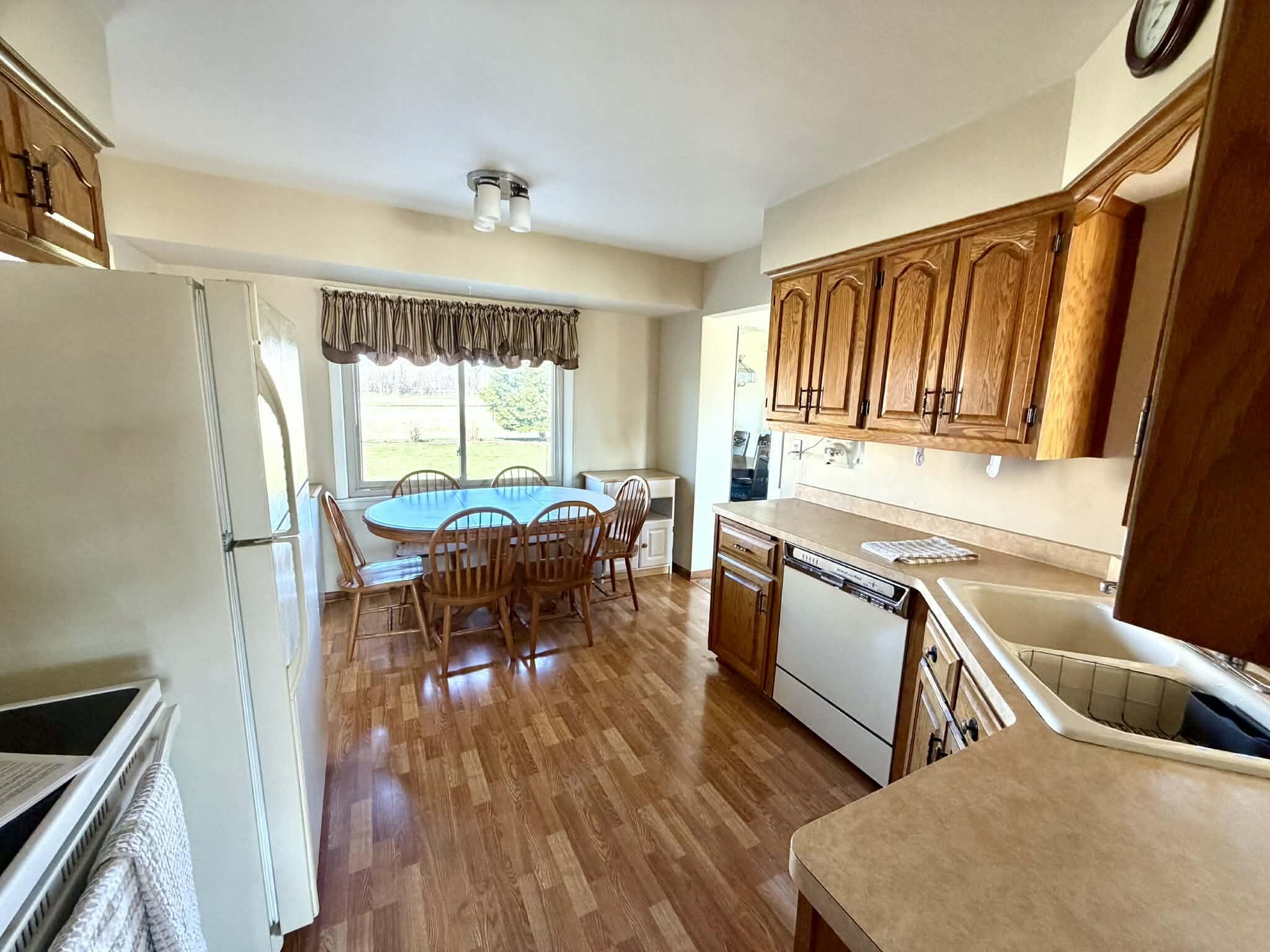 3904 Wilshire Drive Racine, WI 53402 - Photo 2 of 38 973c4dff-ecb8-42c1-ba41-da932508052e