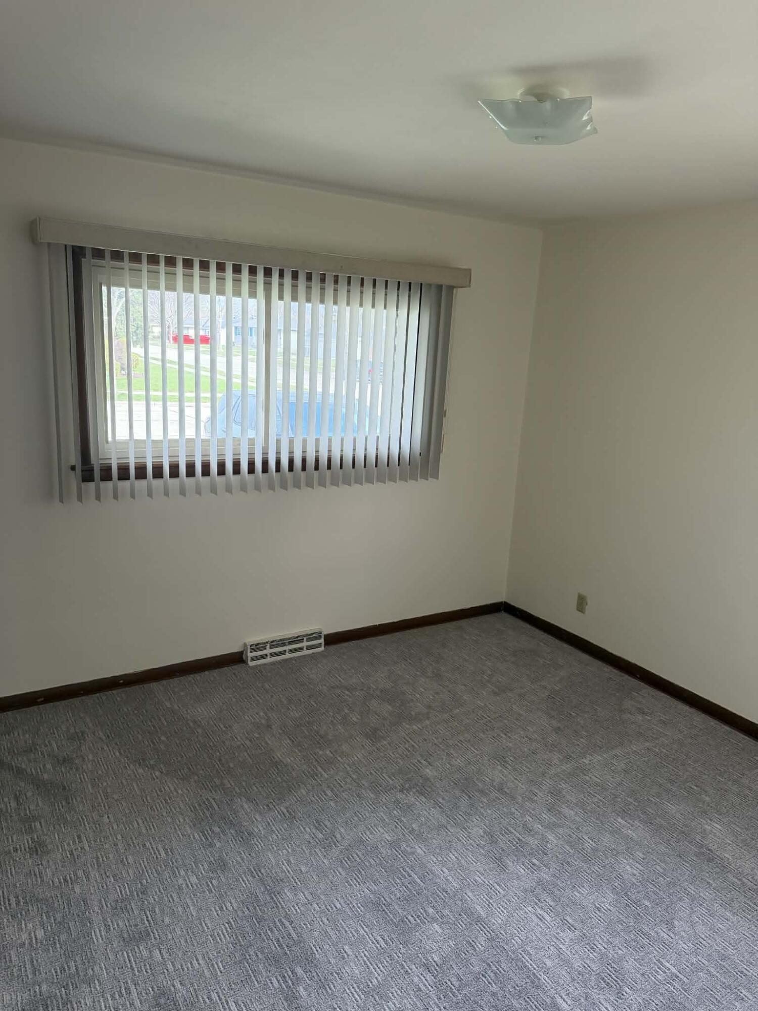 3904 Wilshire Drive Racine, WI 53402 - Photo 21 of 38 830d999e-e583-45ec-a4b3-8a1ffa46475c