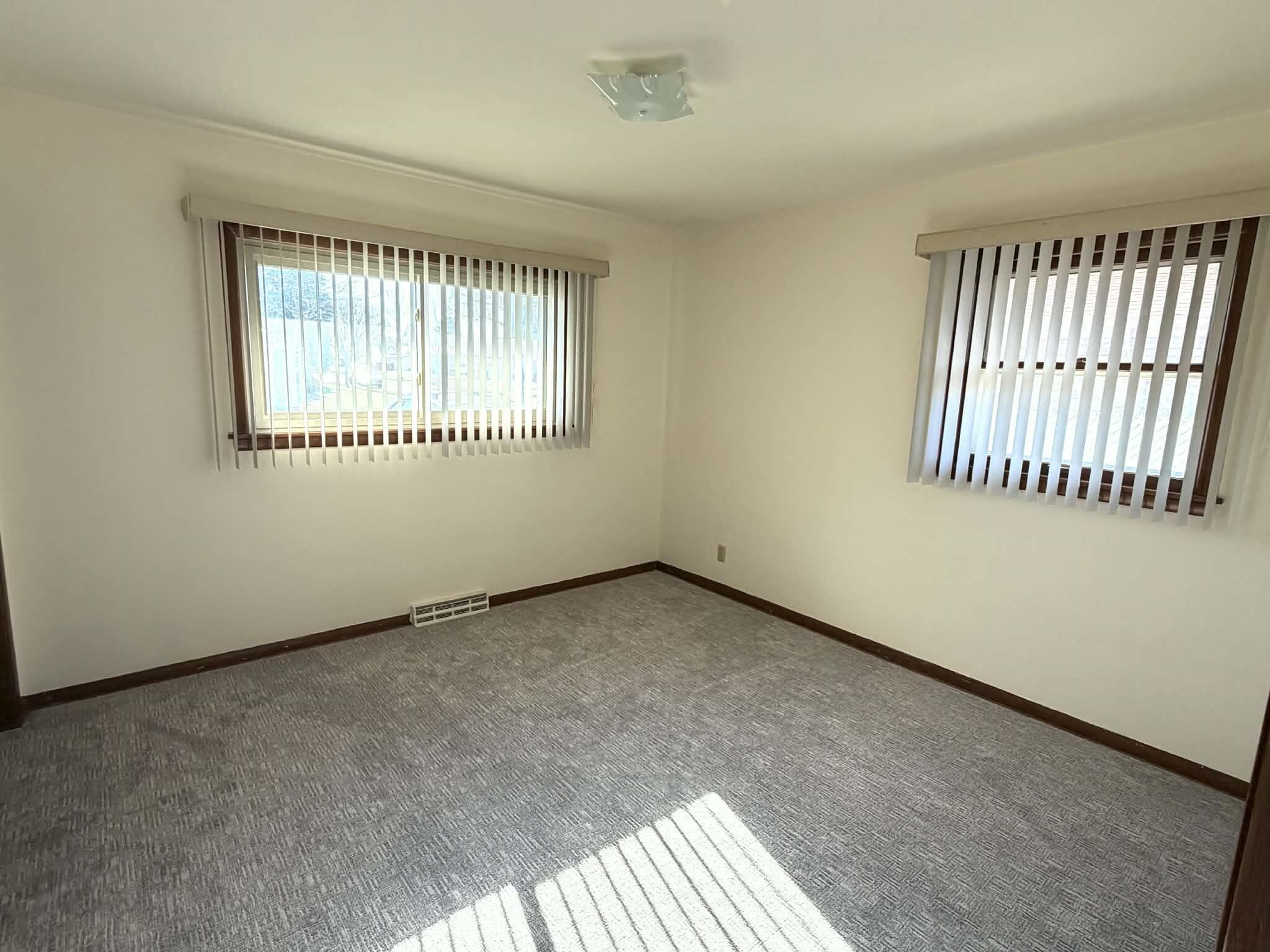 3904 Wilshire Drive Racine, WI 53402 - Photo 27 of 38 c6505ce4-33d6-4f79-9045-e6c292a9a546