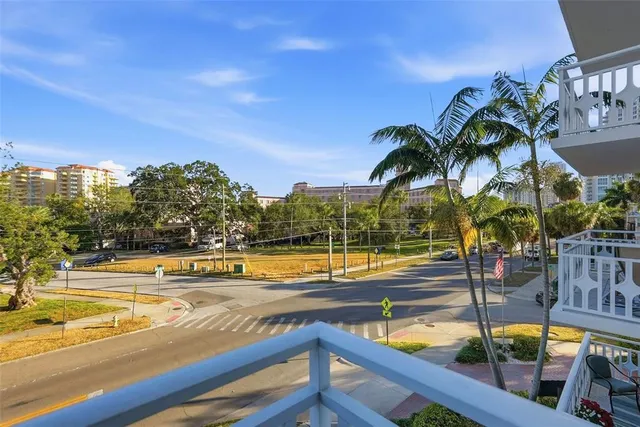 $655,000 | 700 Beach Drive Northeast, Unit 302, St. Petersburg, FL 33701