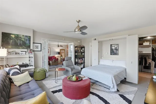 $655,000 | 700 Beach Drive Northeast, Unit 302, St. Petersburg, FL 33701