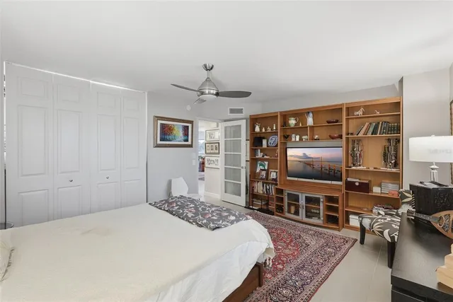 $655,000 | 700 Beach Drive Northeast, Unit 302, St. Petersburg, FL 33701