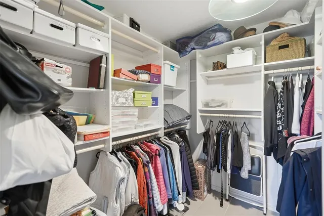 $655,000 | 700 Beach Drive Northeast, Unit 302, St. Petersburg, FL 33701