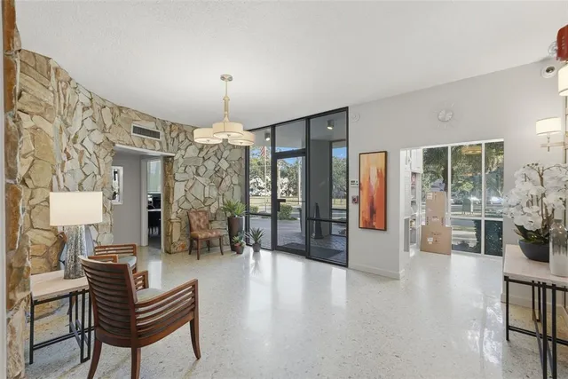 $655,000 | 700 Beach Drive Northeast, Unit 302, St. Petersburg, FL 33701