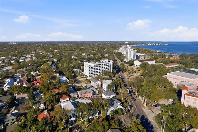 $655,000 | 700 Beach Drive Northeast, Unit 302, St. Petersburg, FL 33701