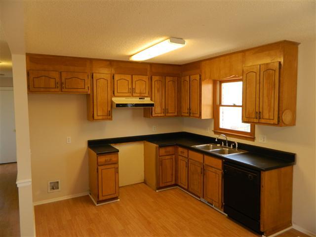 410 Fox Valley Road Anderson, SC 29621 - Photo 3 of 7
