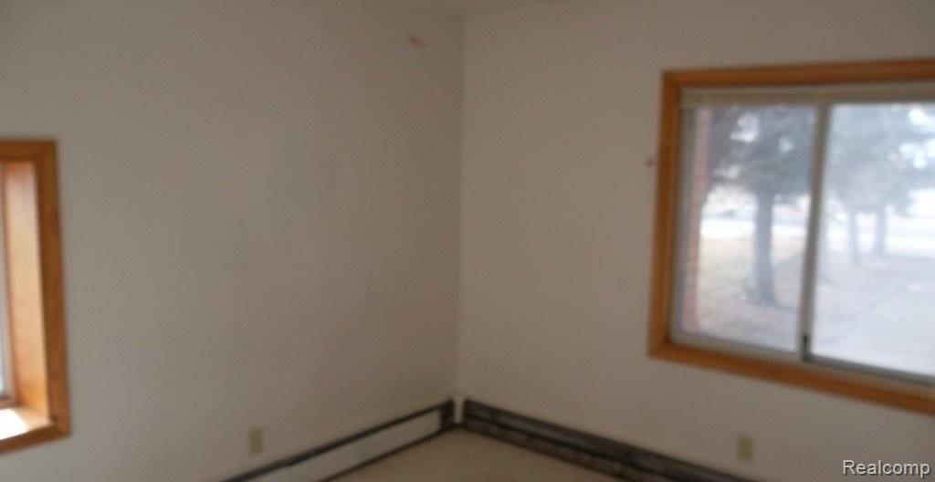4279 Torrey Road Flint, MI 48507 - Photo 10 of 25 SAM_1472.JPG