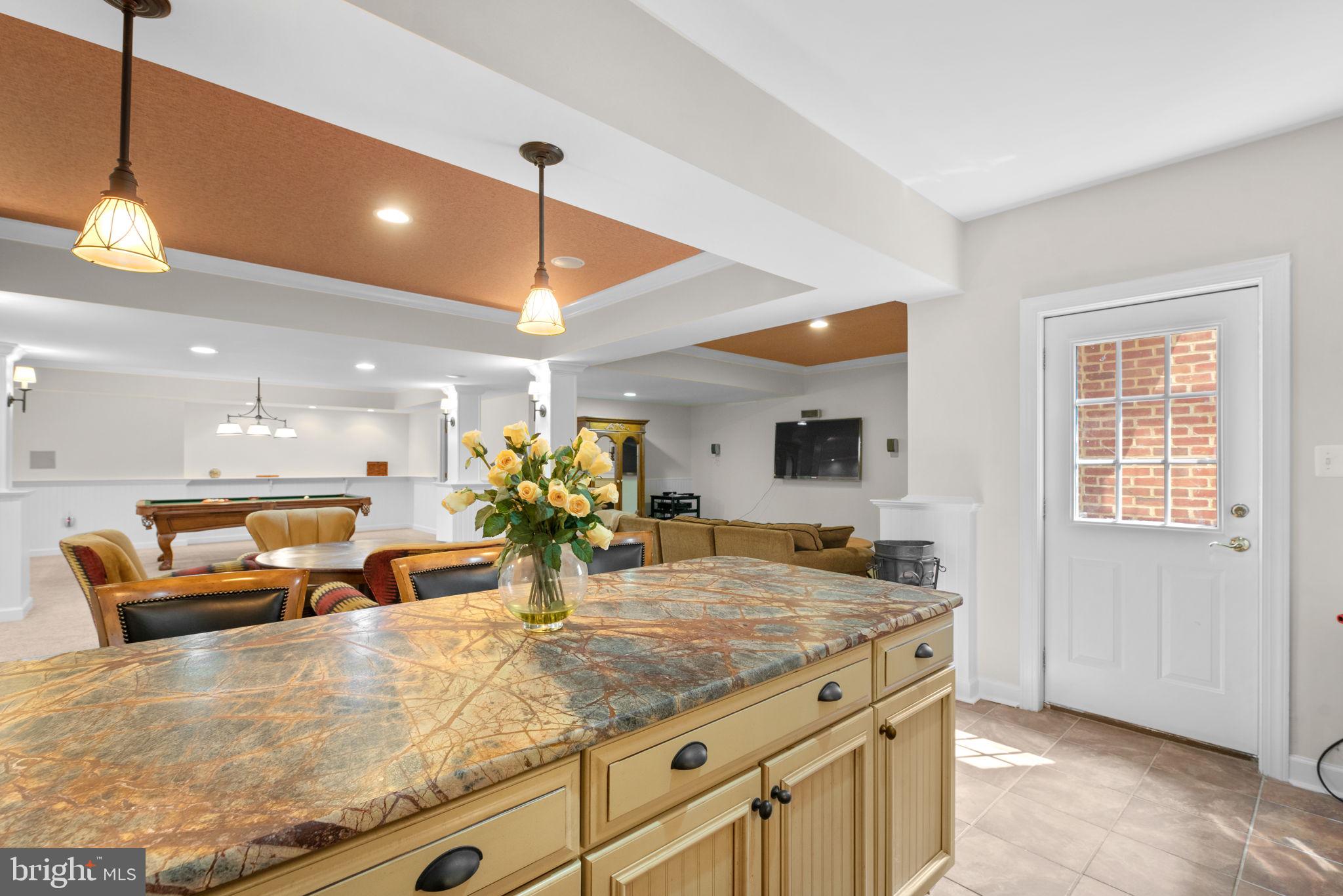 707 Childs Point Road Annapolis, MD 21401 - Photo 46 of 77 Custom Bar