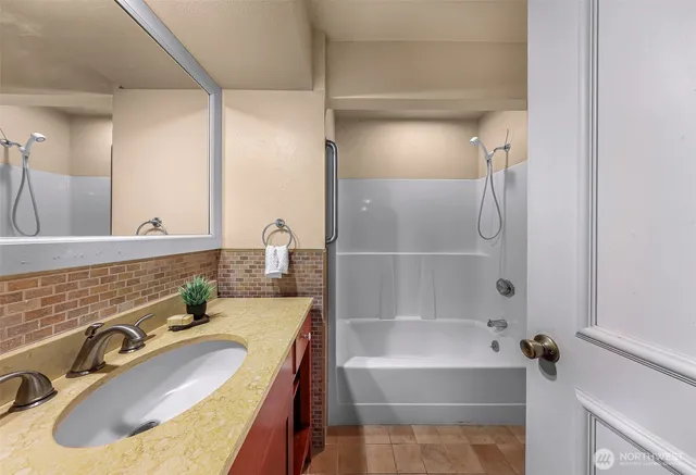 $485,000 | 4843 Oakridge Drive, Blaine, WA 98230